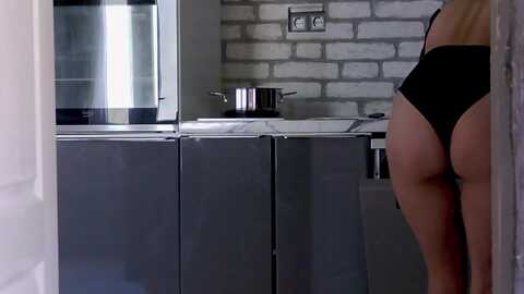 karoline121 @ myfreecams on 20230906