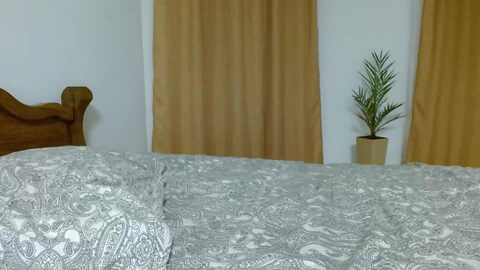 uglygirl_ @ myfreecams on 20230906