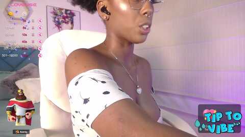 coco_bele69 @ myfreecams on 20230907