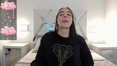 evelynowen1 @ myfreecams on 20230907