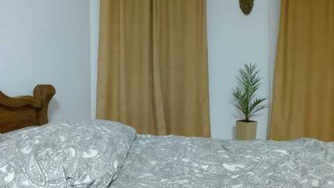 hornygirl___ @ myfreecams on 20230907