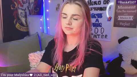 lil_nika @ myfreecams on 20230907