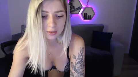 nanafox @ myfreecams on 20230907