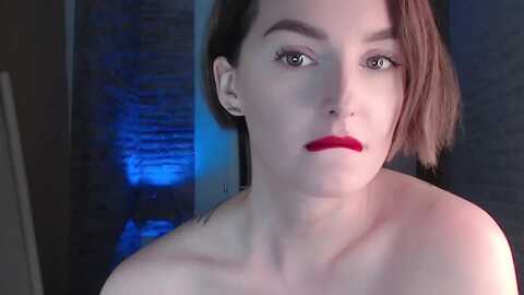 red_lips_girl
