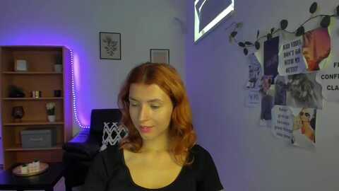 sarajaay18 @ myfreecams on 20230907