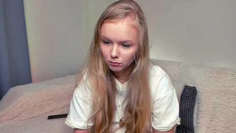 urblonde @ myfreecams on 20230907
