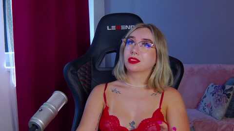 victoriarosss @ myfreecams on 20230907