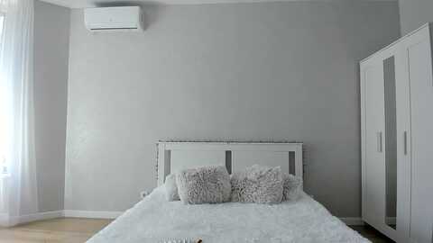 adri_sweetie @ myfreecams on 20230908