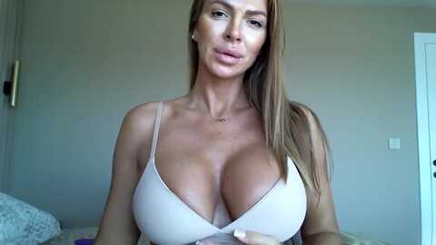 into_mary @ myfreecams on 20230910