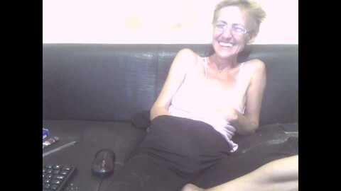 sexygeny @ myfreecams on 20230910