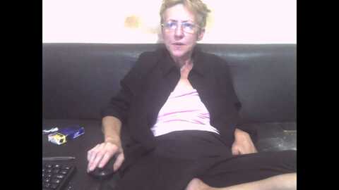 sexygeny @ myfreecams on 20230910