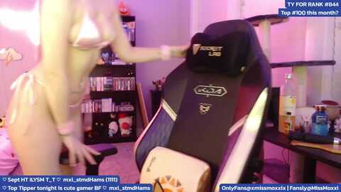 xmissmoxxix @ myfreecams on 20230910