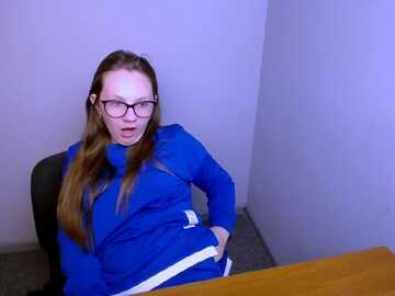 annahotty_ @ myfreecams on 20230911