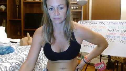 autumn_blonde @ myfreecams on 20230912