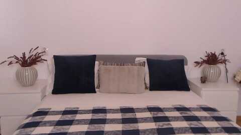 bluestocking @ myfreecams on 20230912