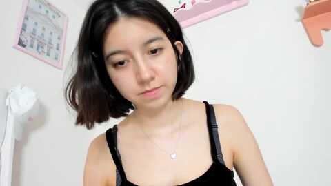 cherrycute666 @ myfreecams on 20230912