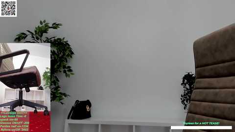 legswattitude @ myfreecams on 20230912