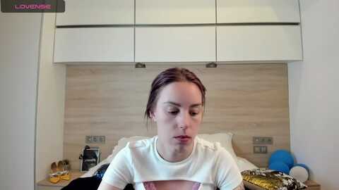 liliwell @ myfreecams on 20230912