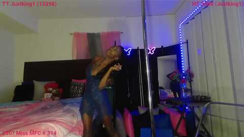 missblt @ myfreecams on 20230912