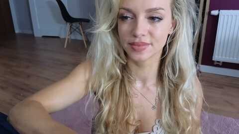 nadyasoft @ myfreecams on 20230912