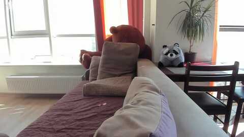 onekiss1 @ myfreecams on 20230912