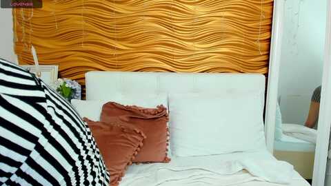 rubibronx @ myfreecams on 20230912