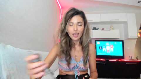 smileytinaa @ myfreecams on 20230912