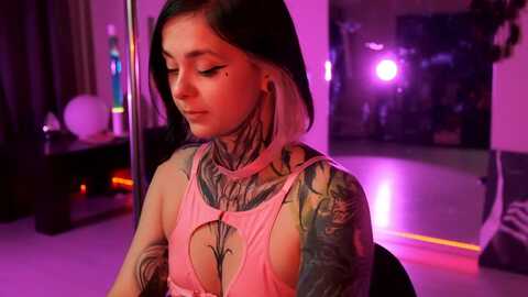 col0urburst @ myfreecams on 20230913