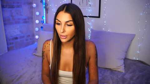 lisamelow @ myfreecams on 20230913