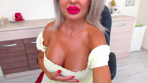 miss_kora @ myfreecams on 20230913