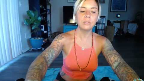 sunny_charms @ myfreecams on 20230913