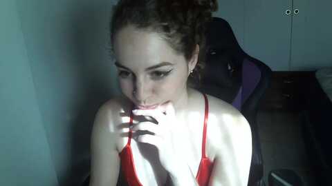 zefyra1 @ myfreecams on 20230913