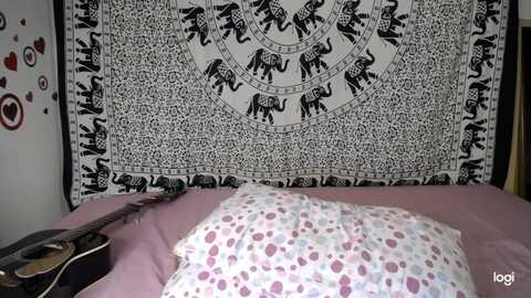 ama_music @ myfreecams on 20230914