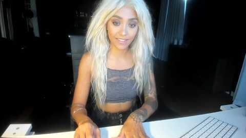 cinnamon @ myfreecams on 20230914