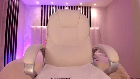 connieaddams1 @ myfreecams on 20230914