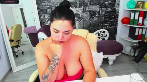 daissydoll @ myfreecams on 20230914