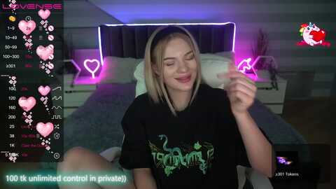 halleberryy @ myfreecams on 20230914