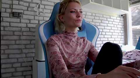 karoline121 @ myfreecams on 20230914