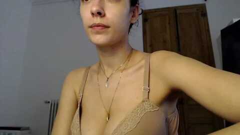 lolaspie @ myfreecams on 20230914