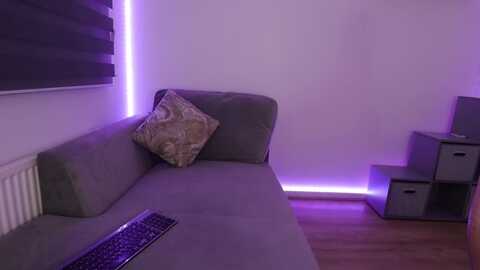 lolathorne @ myfreecams on 20230914