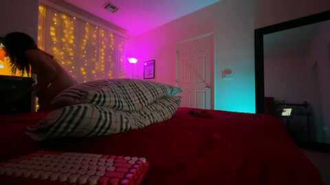 goldenkittee @ myfreecams on 20230915