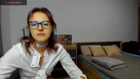 lovelymirra @ myfreecams on 20230915