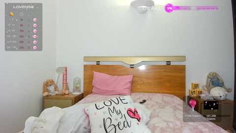 maddy18_ @ myfreecams on 20230915