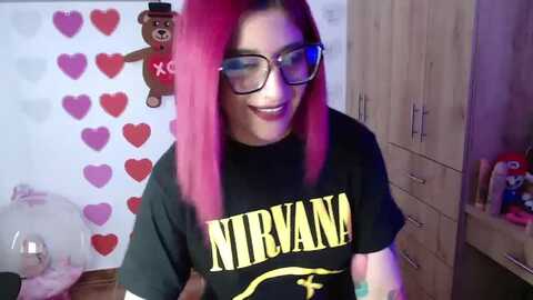 miahot21 @ myfreecams on 20230915