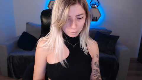 nanafox @ myfreecams on 20230915