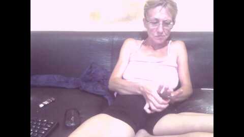 sexygeny @ myfreecams on 20230915