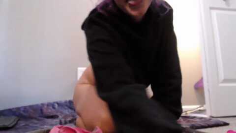 violethooper1 @ myfreecams on 20230915