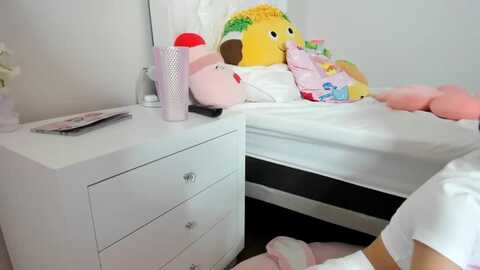 cherrycute666 @ myfreecams on 20230916