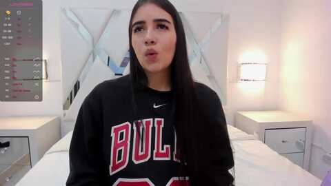 evelynowen1 @ myfreecams on 20230916