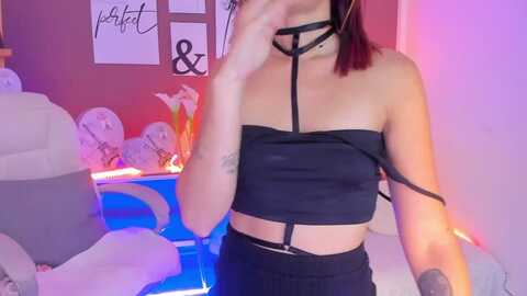 genesis_wells @ myfreecams on 20230916